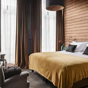 Splinternieuwe In Oud Bankgebouw Brugge